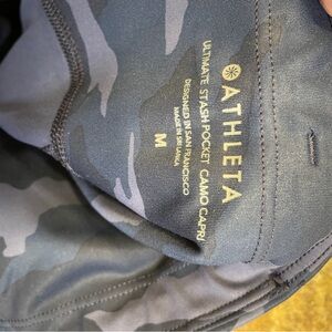 Athleta Camo Capri Leggings